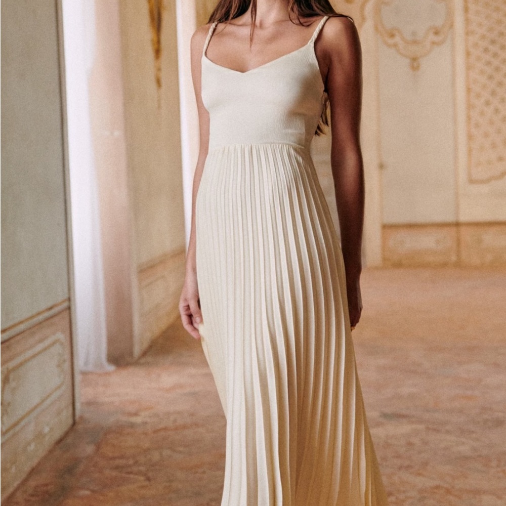 Stunning Sezanne Nola dress
